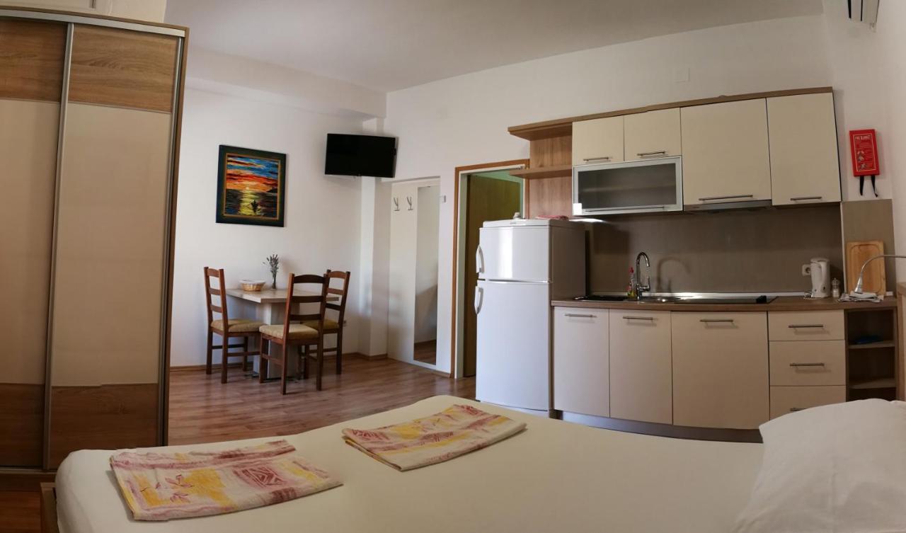 Apartments Zdenka Starigrad Paklenica Eksteriør bilde