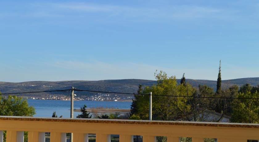 Apartments Zdenka Starigrad Paklenica Rom bilde